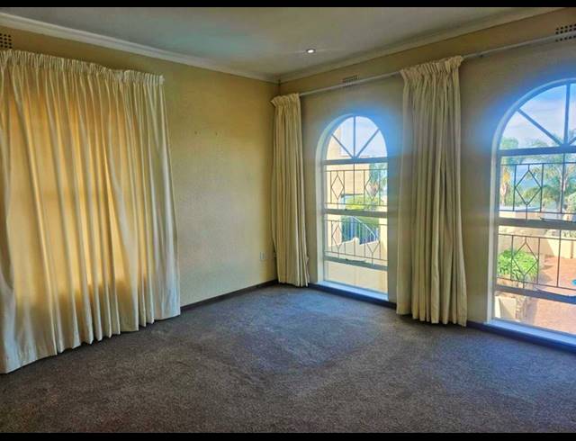 3 BEDROOM HOUSE FOR SALE IN GLENVISTA